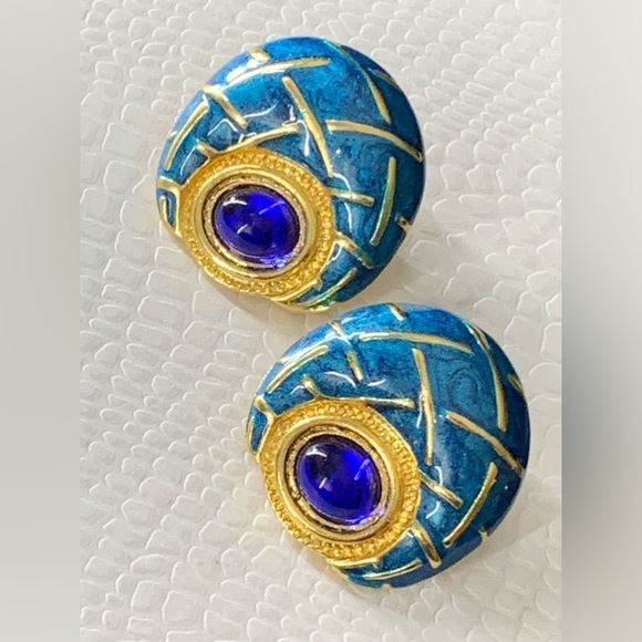 RARE - Signed Two Sisters Clip on Earrings.Gold plated.Blue Cabochons,Enamel. - Picture 9 of 12